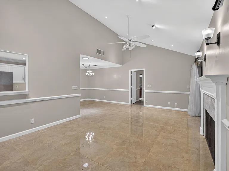 65 Balfour Rd E — Photo 14