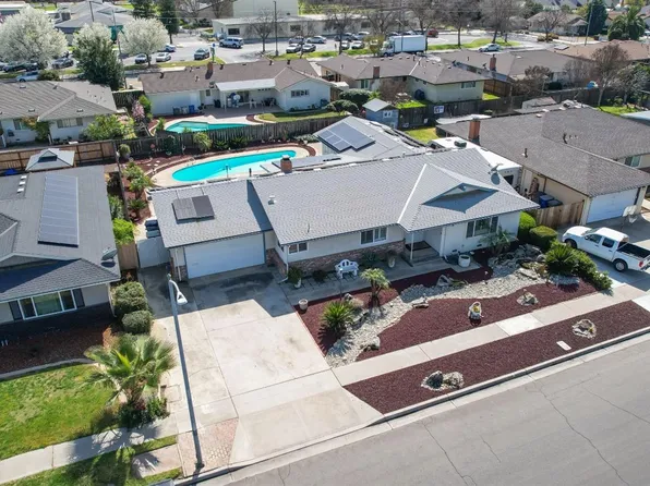 551 E Menlo Ave, Fresno, CA 93710