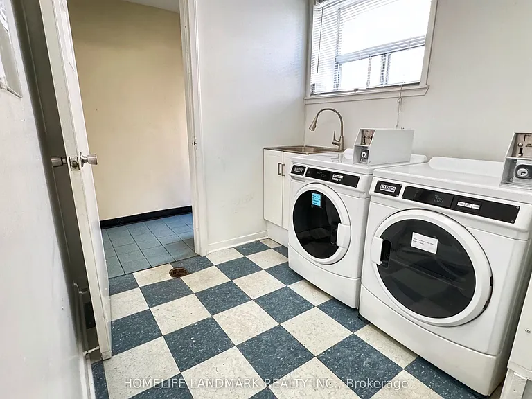 242 Wilmington Ave #3 — Photo 18