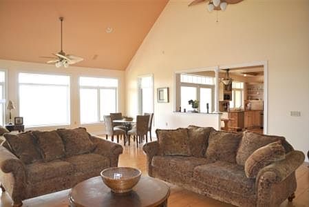 4th image of 493 Mayer Ln