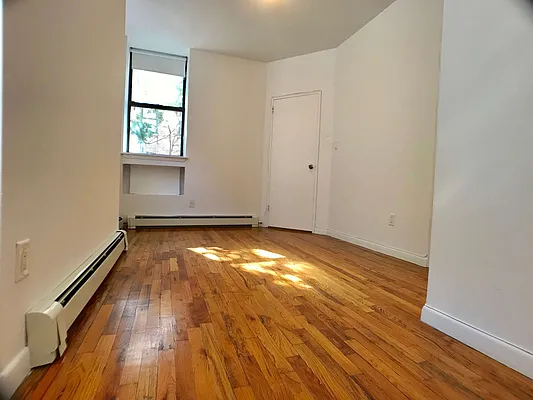 Rented by Building Equity Real Estate LLC | media 25