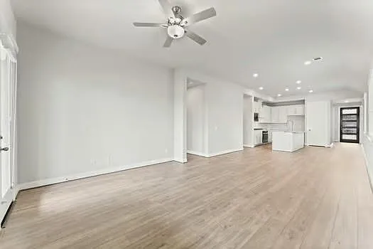 724 Lake Lacosta Dr — Photo 13