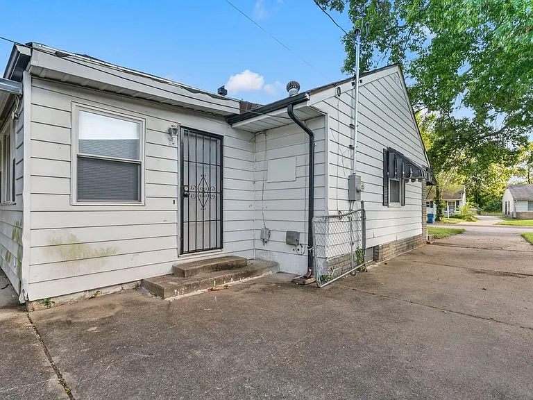161 Cameron Rd — Photo 14