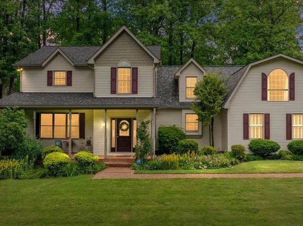 220 Minnick Rd, Inwood, WV 25428