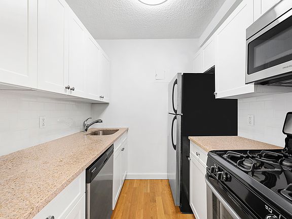 5th image of 77 E 12th St APT 6K