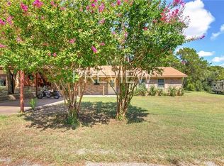 810 Woodhaven Ct, Granbury, TX 76048