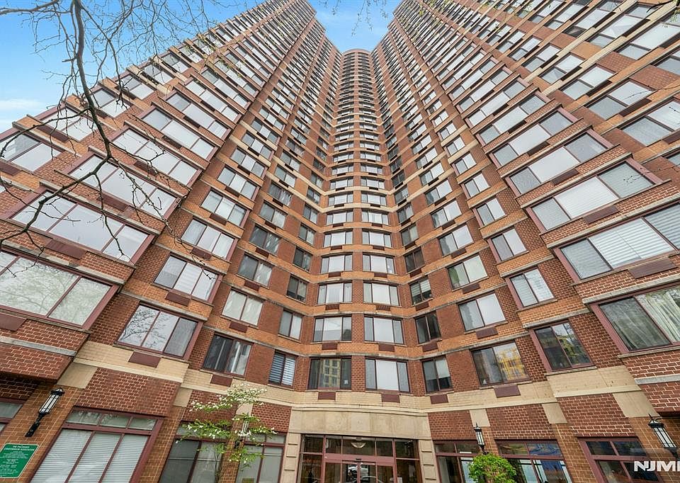 1st image of 100 Old Palisade Rd APT 917