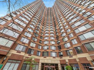 100 Old Palisade Rd APT 917, Fort Lee, NJ 07024
