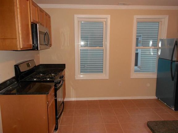 3rd image of 72 Thornton St #3