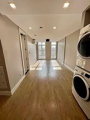 1st image of 615 E 17th St #5D