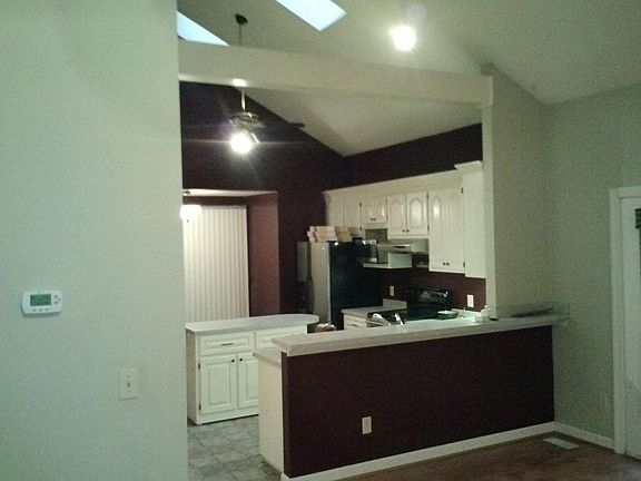 3rd image of 203 Kings Point Ave