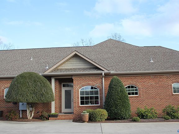 3rd image of 20203 Capitol Hill Dr