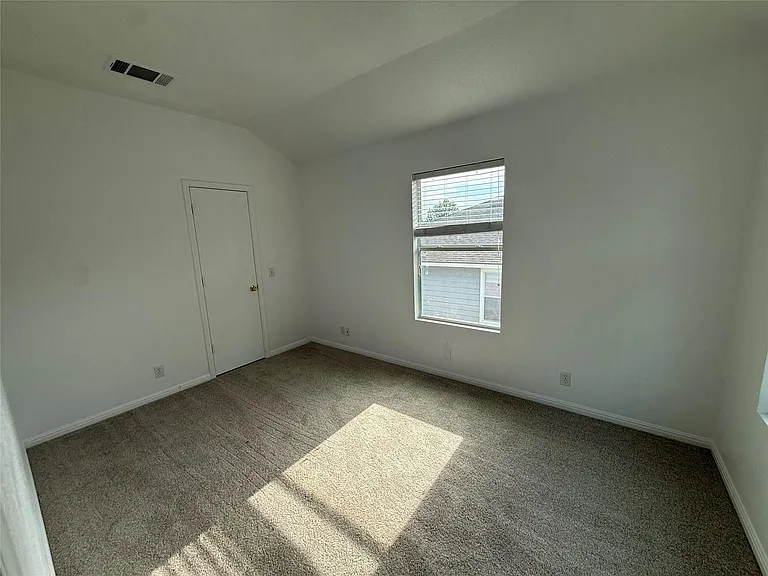 9204 Magna Carta Loop — Photo 16