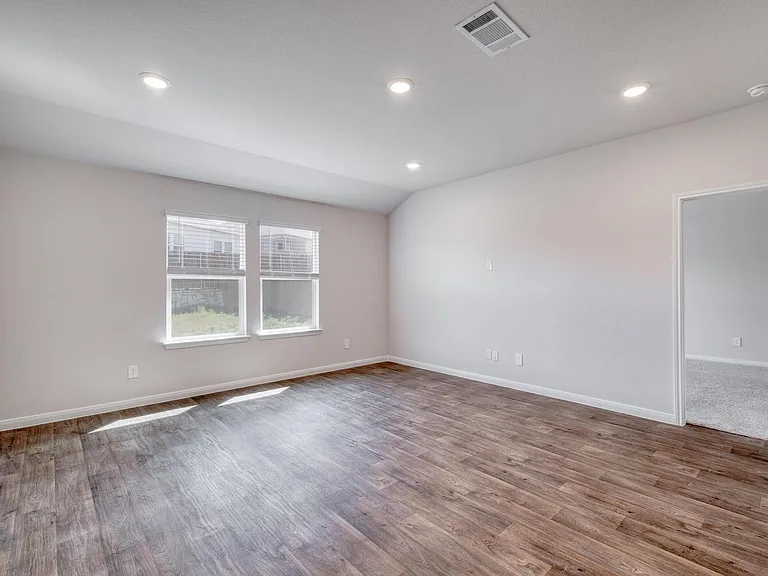 109 Bethpage Dr — Photo 5