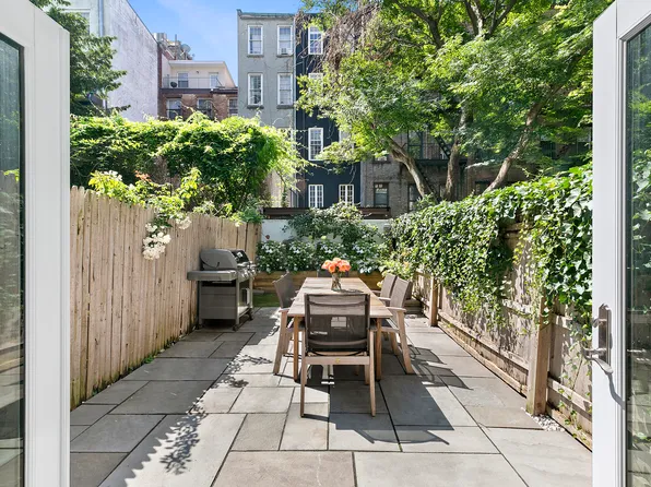 354 West 23rd Street image 1 of 8