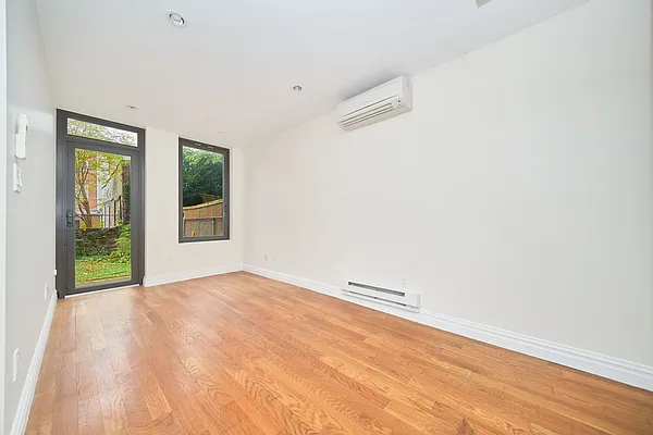 Rented by Living New York | media 8