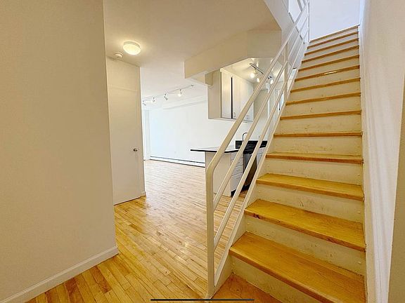 5th image of 190 E 7th St APT 709