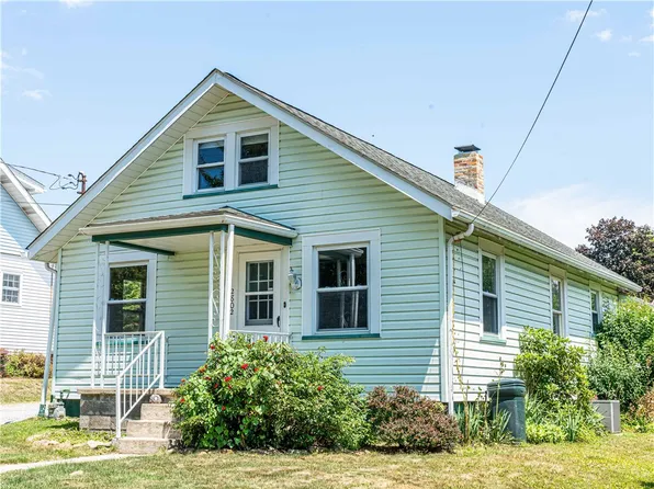 2802 Craighead Ln, Beaver Falls, PA 15010