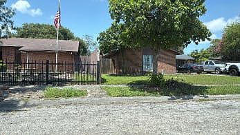 3rd image of 5830 Llano Dr
