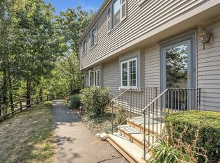 5 Oak Ridge Dr UNIT 2, Maynard, MA 01754
