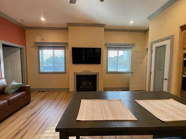 1 bed, 1.5 bath, $2,300 — Photo 3