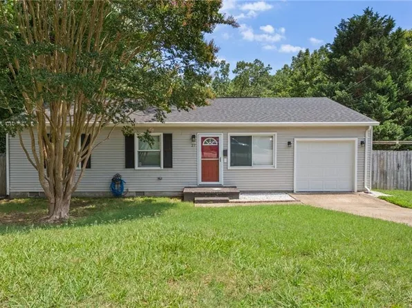 27 Linda Dr, Newport News, VA 23608