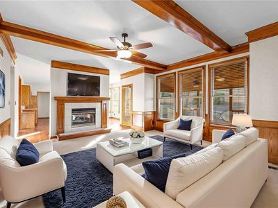 6115 W 157th St, Overland Park, KS, 66223