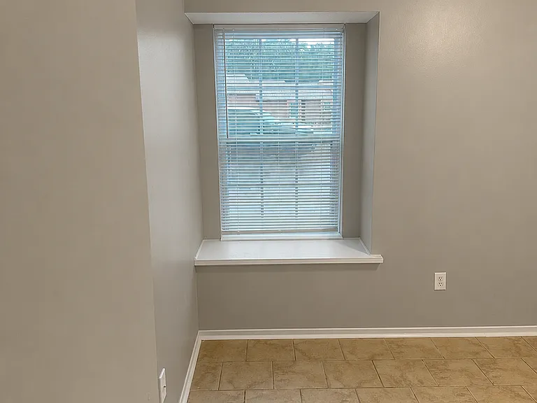 11620 Chemstrand Rd #10 — Photo 10