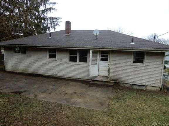 4th image of 1195 Oakmont Ave