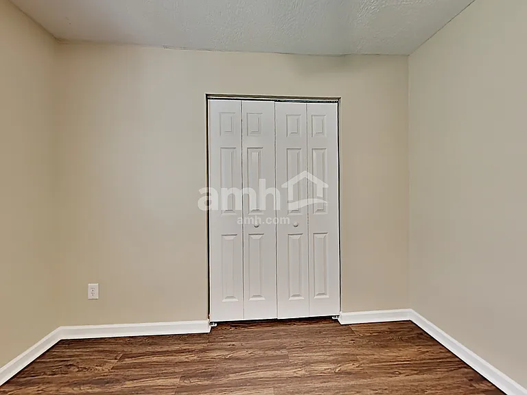 4417 Oakbank Ln — Photo 17