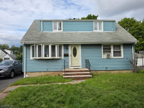 14 Seton Ln, Clifton City, NJ 07013
