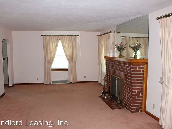 3rd image of 1011 Highland Park Blvd