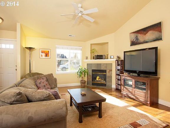2nd image of 61376 Woodbury Ln SE