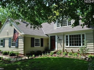 20899 Farnsleigh Rd, Shaker Heights, OH 44122
