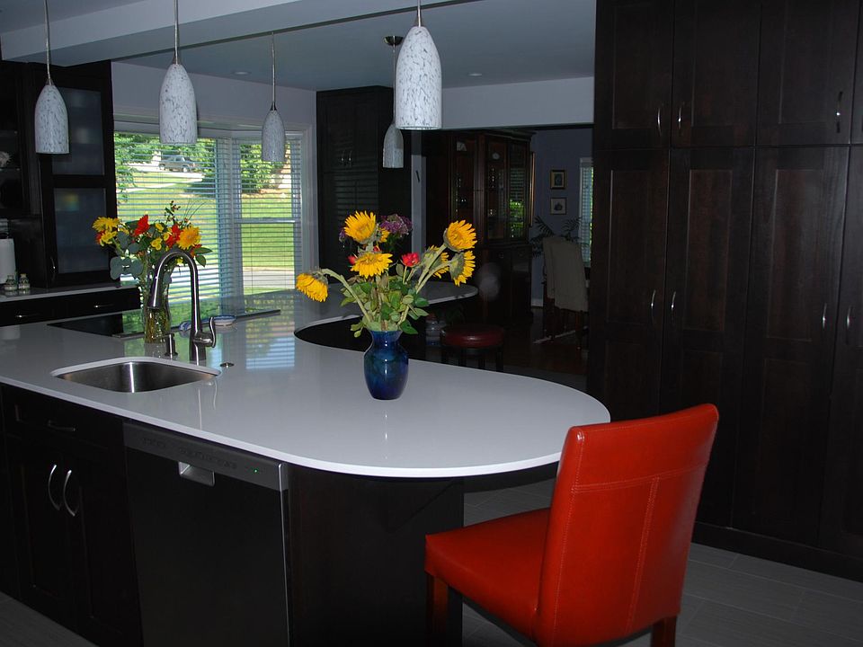 Large Modern Kitchen