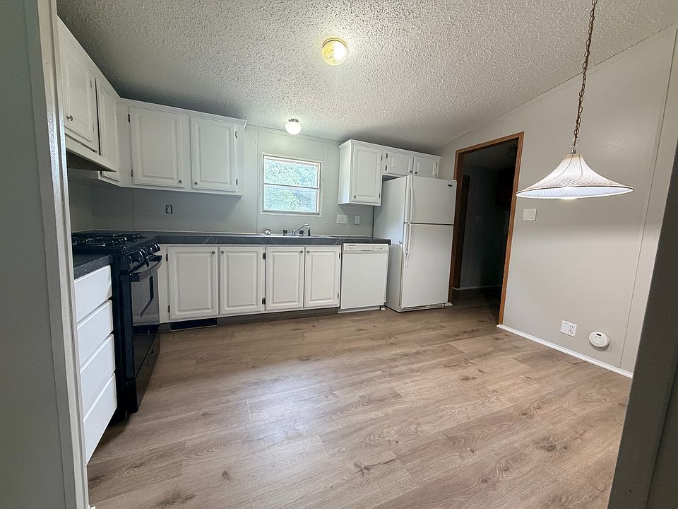 1st image of 121 Emory Oak Dr #195