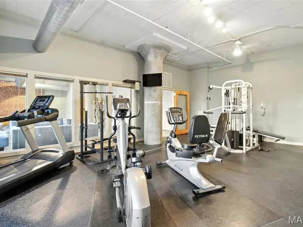 1627 Locust St APT 202, Saint Louis, MO 63103
