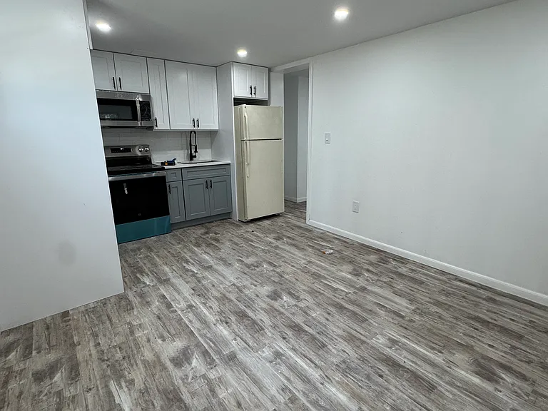 15 Crotty Ave #3 — Photo 4