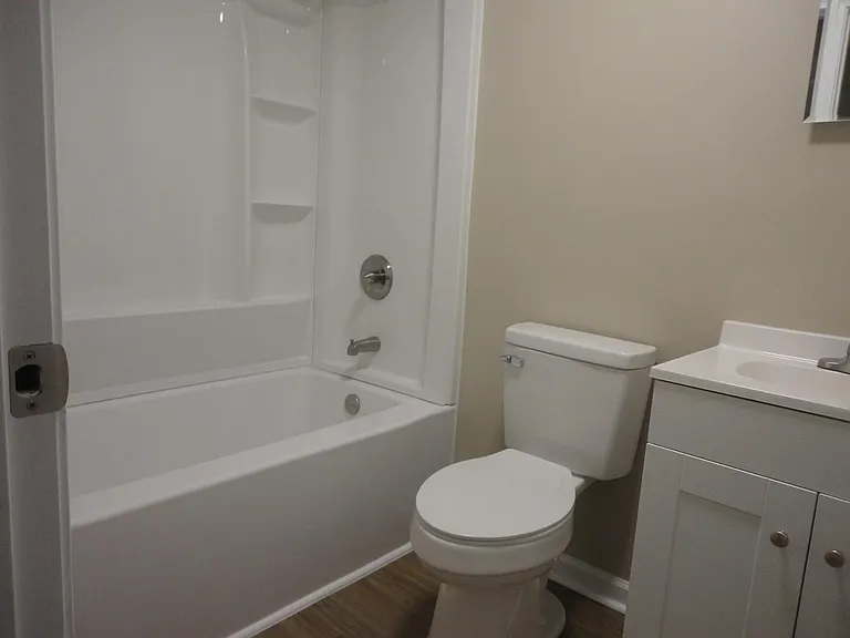 137 W Barbee St — Photo 7
