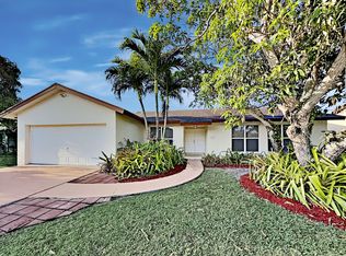 9364 SW 171st Ter, Palmetto Bay, FL 33157