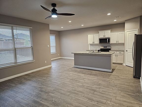 2nd image of 149 Orchard Pines Pl