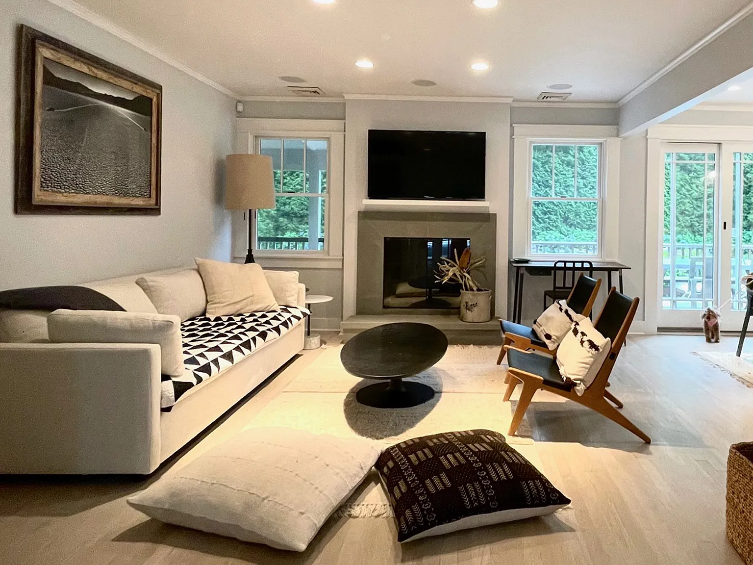 Coastal Retreat In Coveted Wainscott — Photo 4