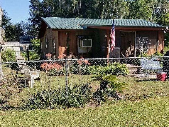 3rd image of 8577 PEACH Street