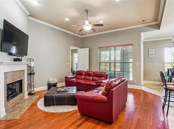 5th image of 270 Nicklaus Dr