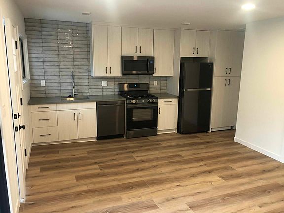 3rd image of 2527 State St
