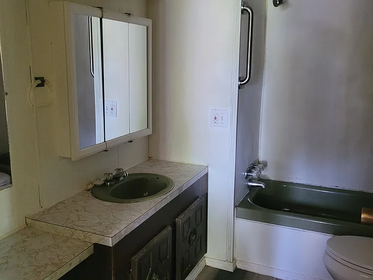 2440 Dodane Ave — Photo 13