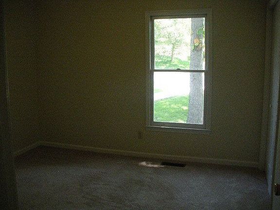 5th image of 3161 Horseshoe Ln