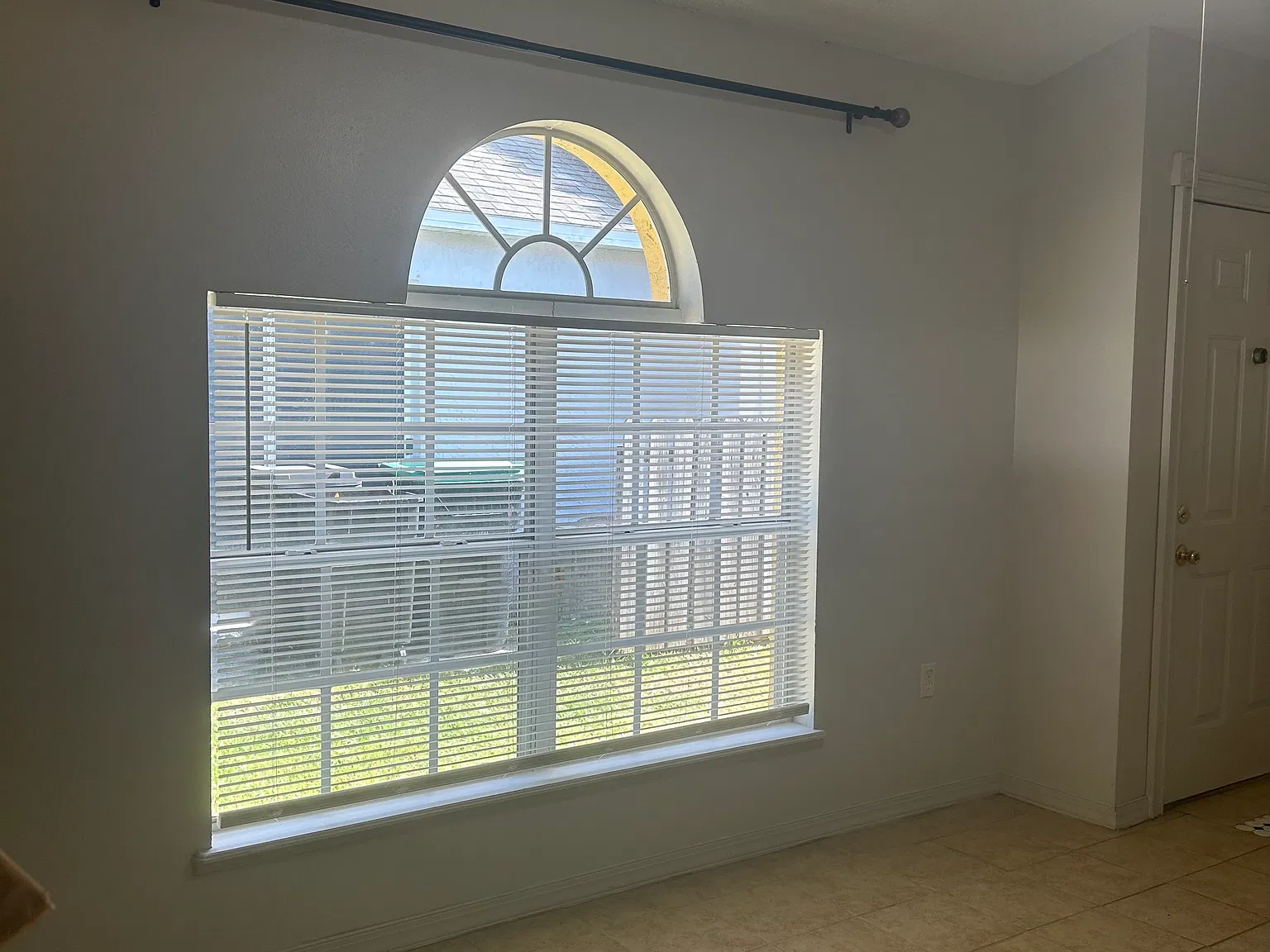 3 bed, 1150 sqft, $1,950 — Photo 3