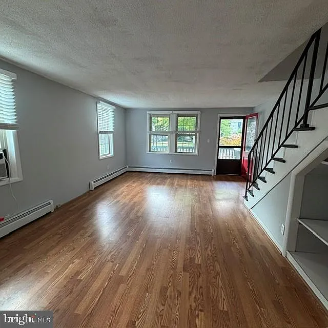 3 bed, 1488 sqft, $2,495 — Photo 3