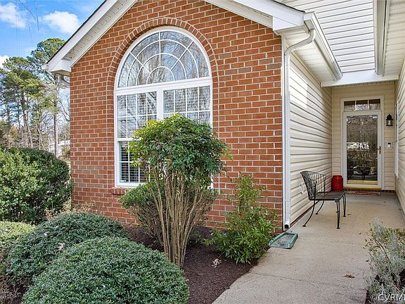 4th image of 4108 English Holly Cir